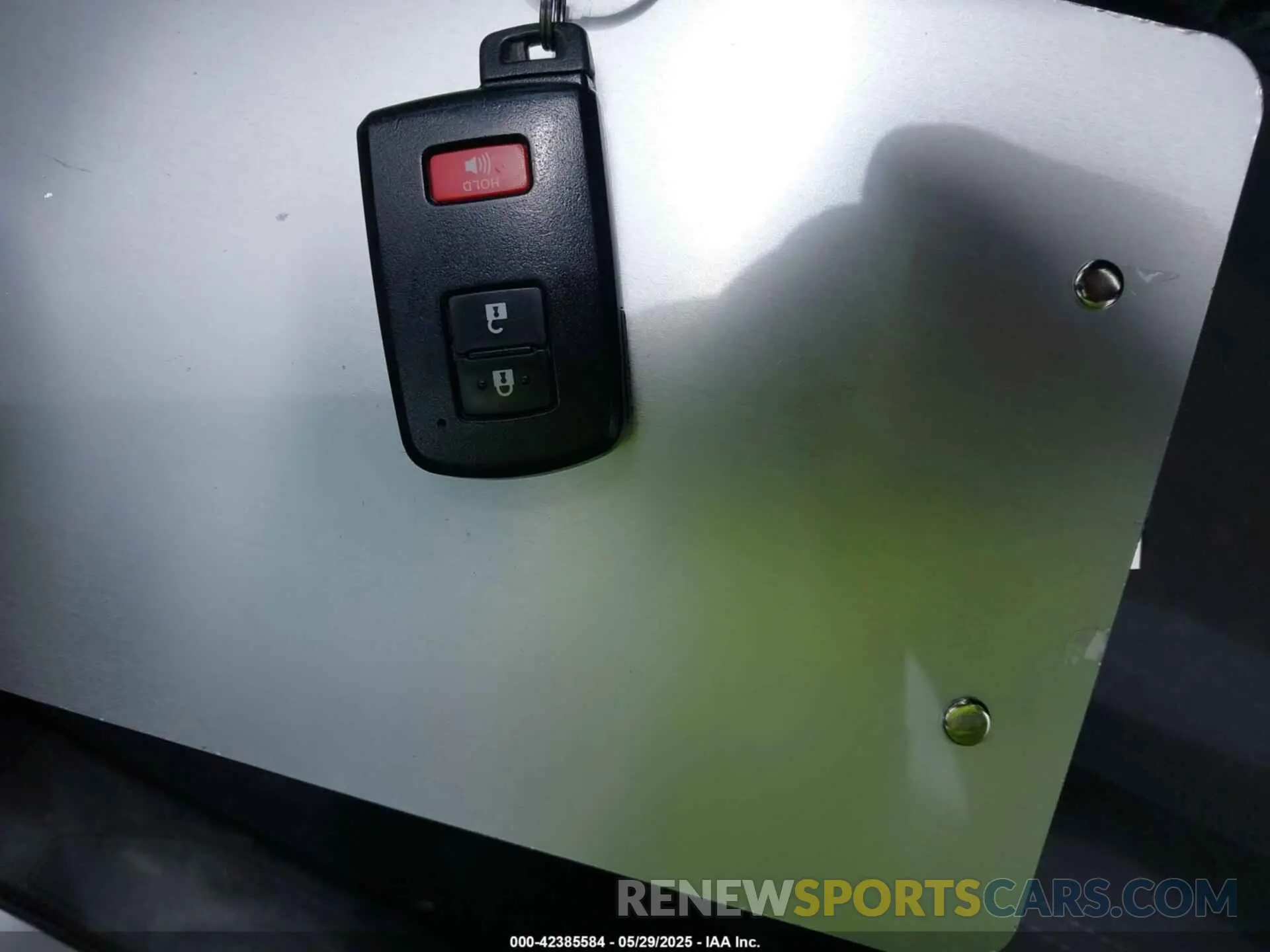 11 Photograph of a damaged car 3TMAZ5CN9KM109152 TOYOTA TACOMA 2019