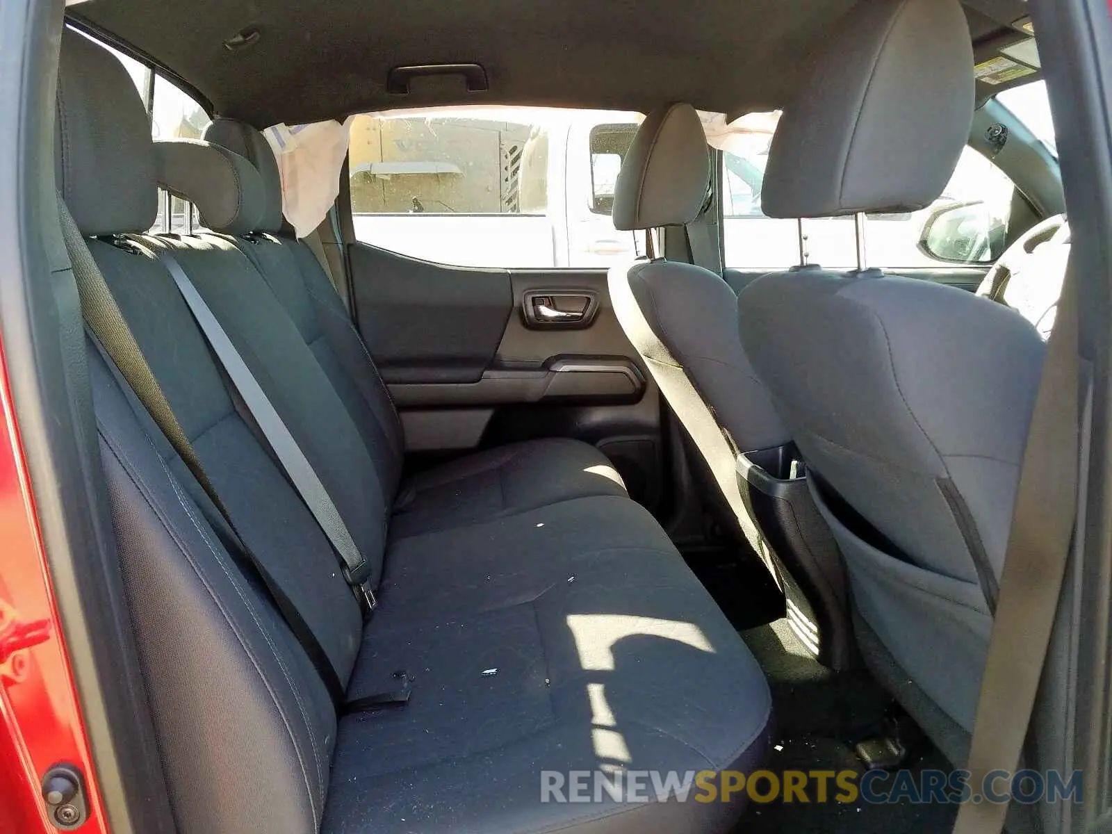 6 Photograph of a damaged car 3TMCZ5AN0KM206915 TOYOTA TACOMA 2019