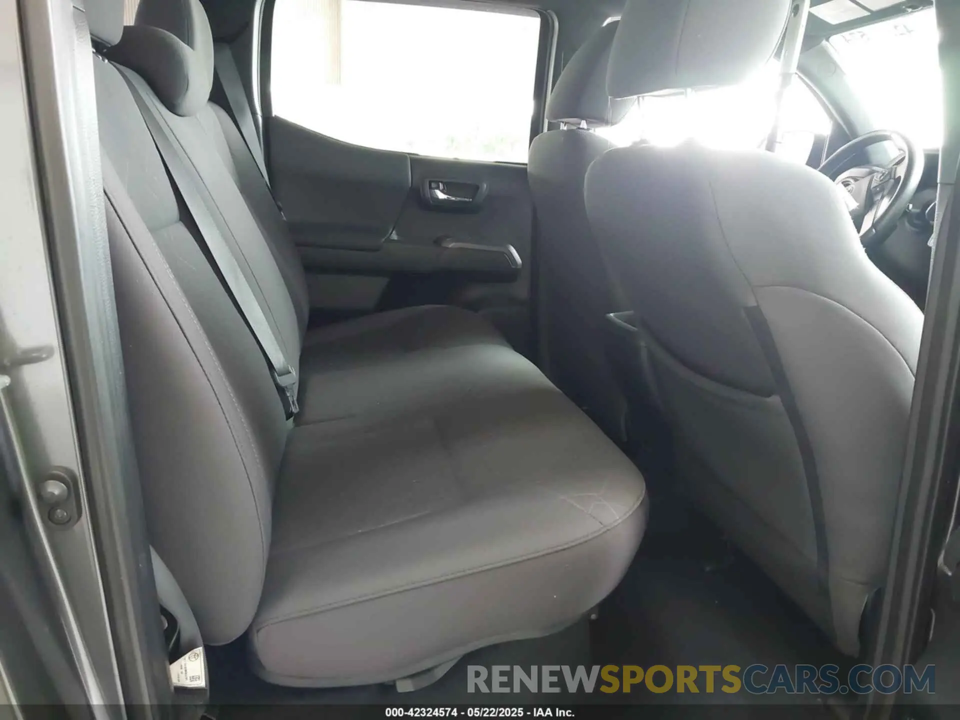 8 Photograph of a damaged car 3TMCZ5AN0KM248419 TOYOTA TACOMA 2019