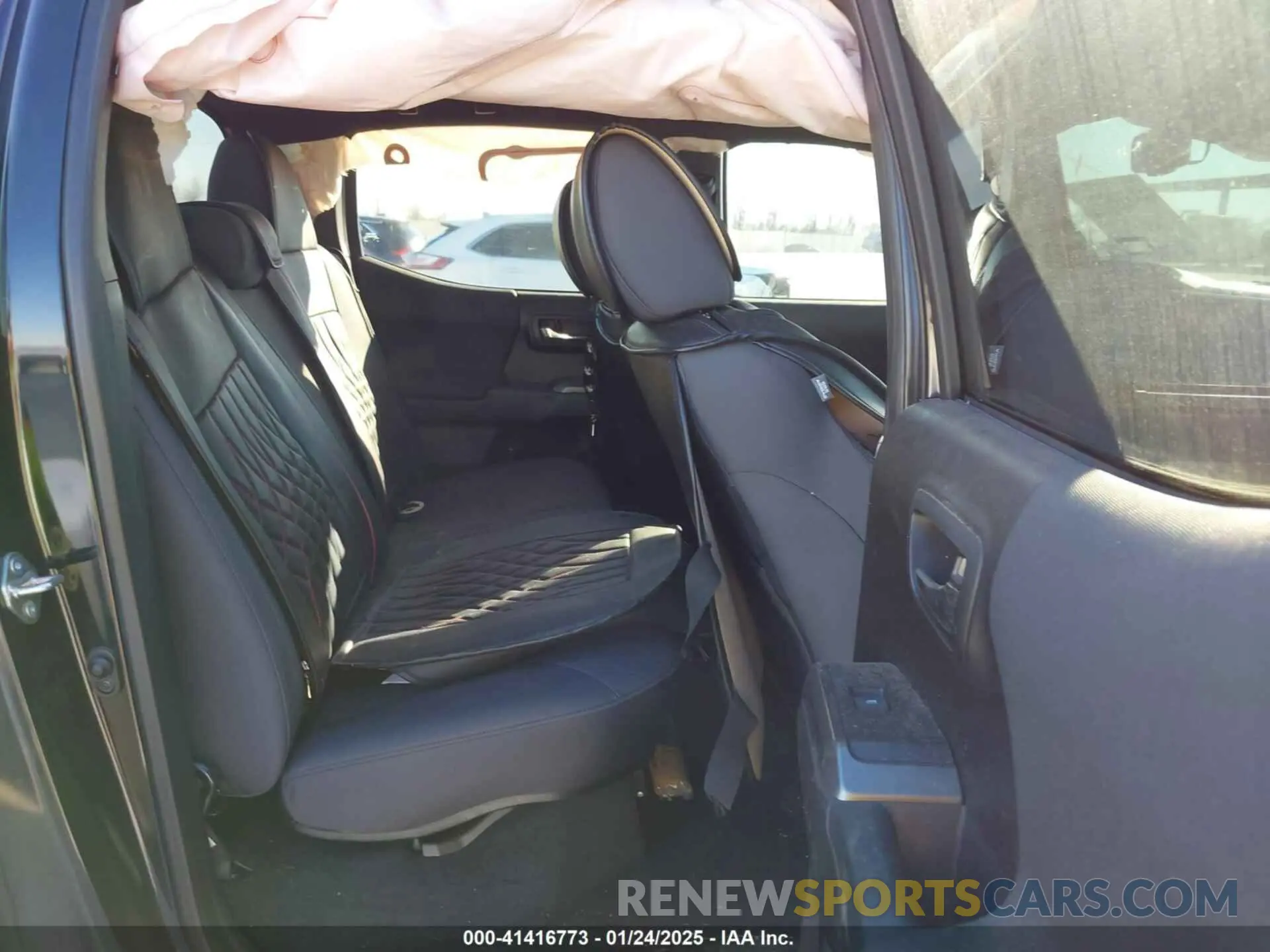 8 Photograph of a damaged car 3TMCZ5AN0KM272784 TOYOTA TACOMA 2019