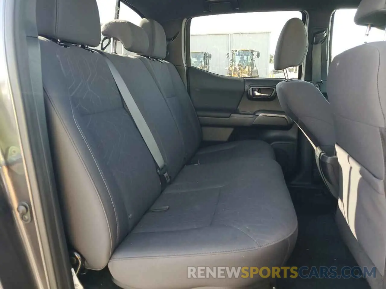 10 Photograph of a damaged car 3TMCZ5AN1KM191146 TOYOTA TACOMA 2019