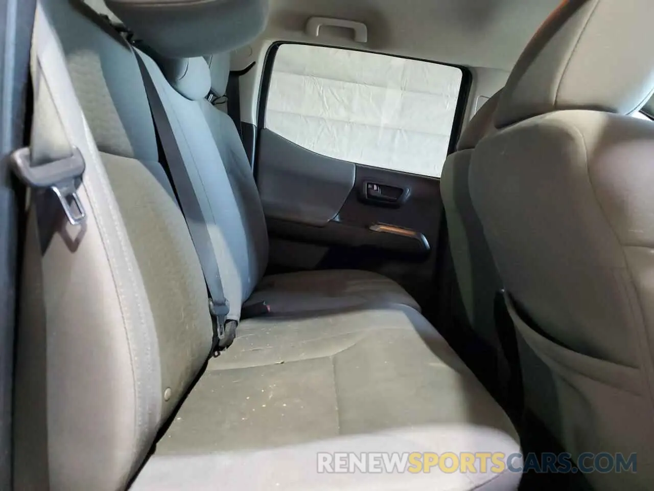 10 Photograph of a damaged car 3TMCZ5AN1KM209158 TOYOTA TACOMA 2019