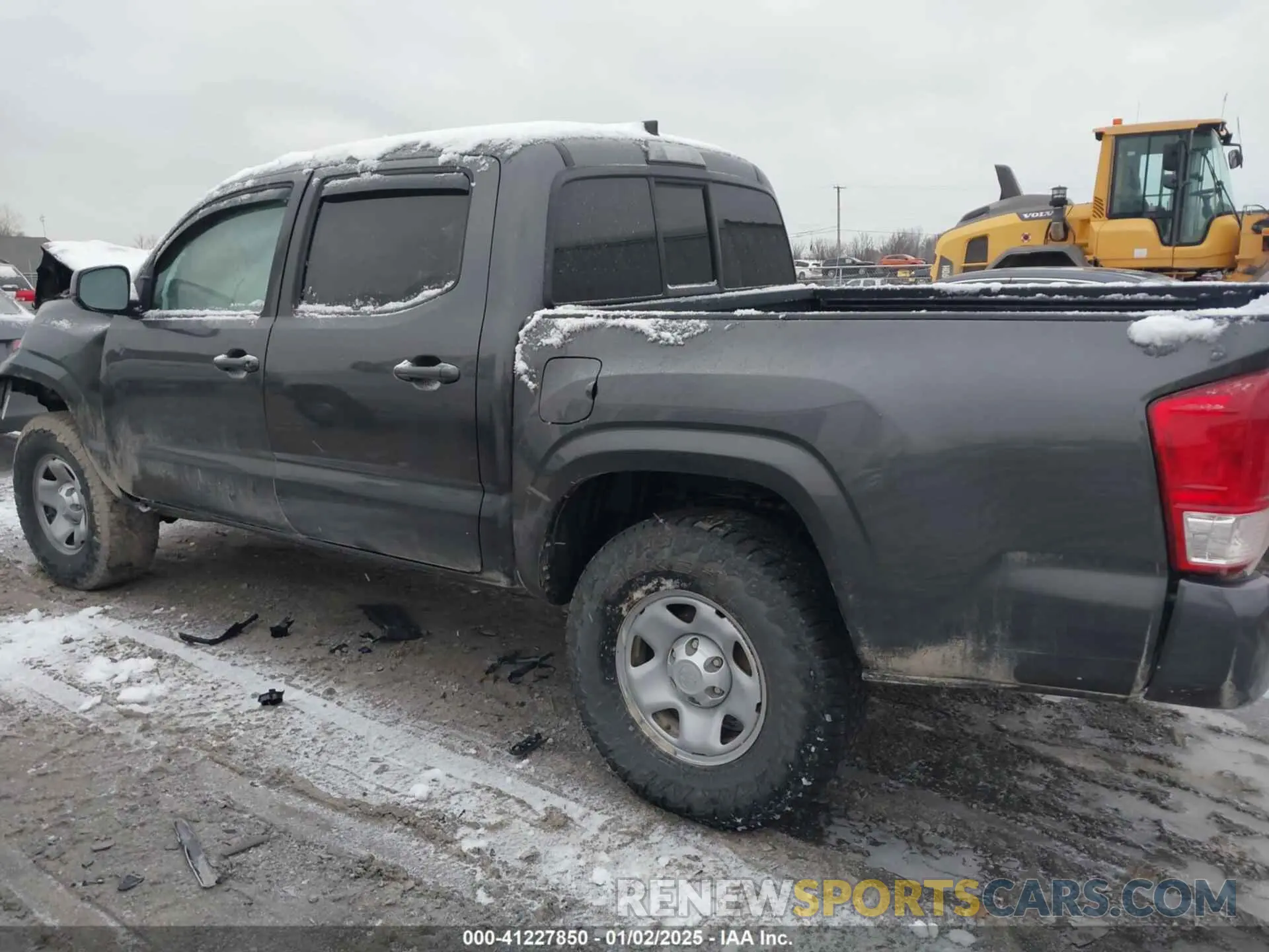15 Photograph of a damaged car 3TMCZ5AN1KM220984 TOYOTA TACOMA 2019