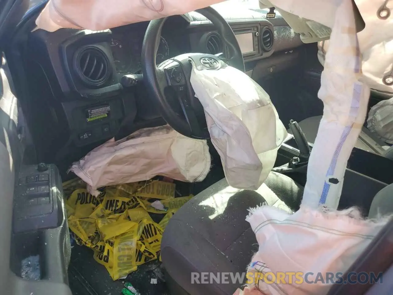 8 Photograph of a damaged car 3TMCZ5AN1KM231662 TOYOTA TACOMA 2019