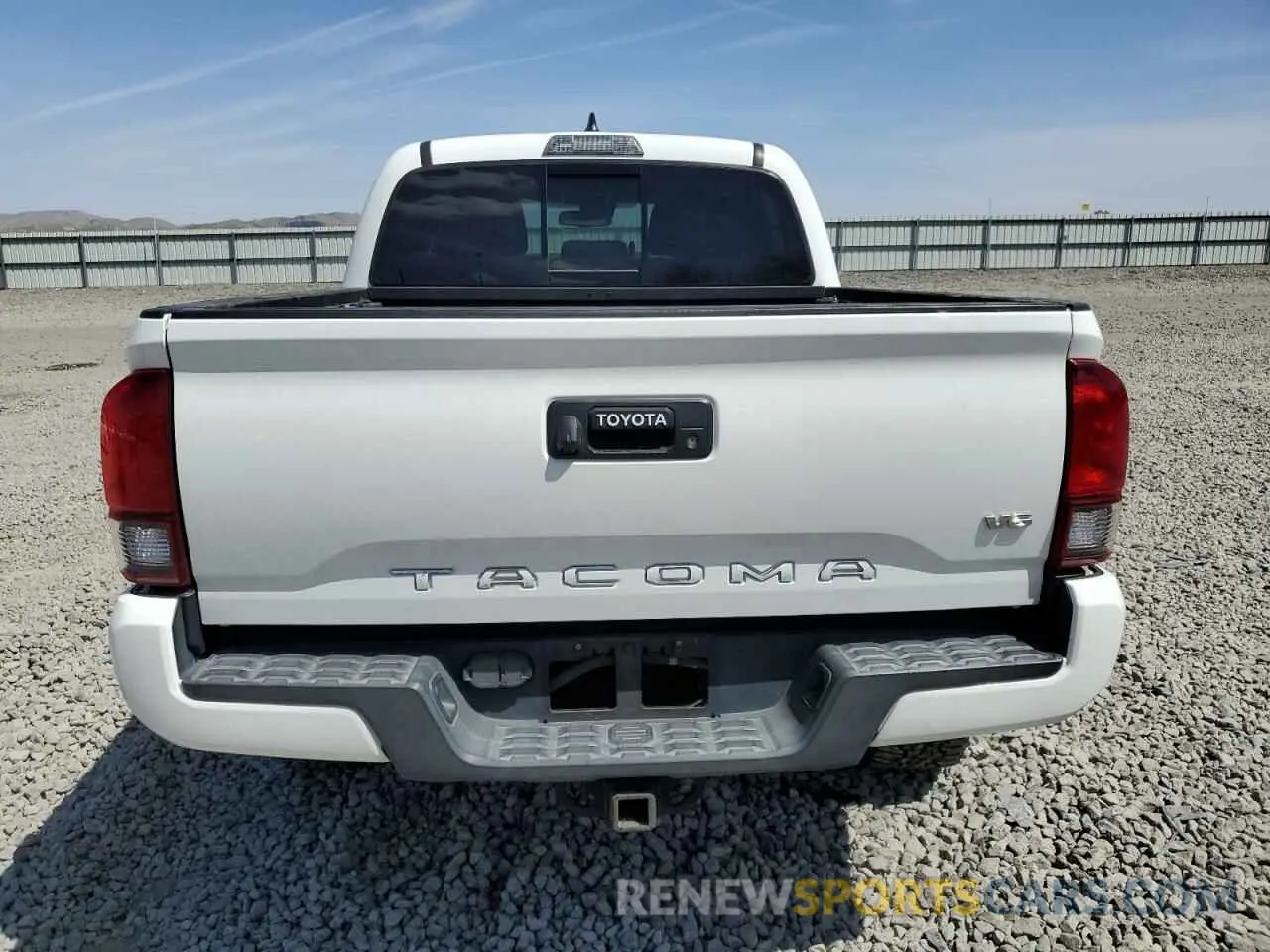 6 Фотография поврежденного автомобиля 3TMCZ5AN1KM263494 TOYOTA TACOMA 2019