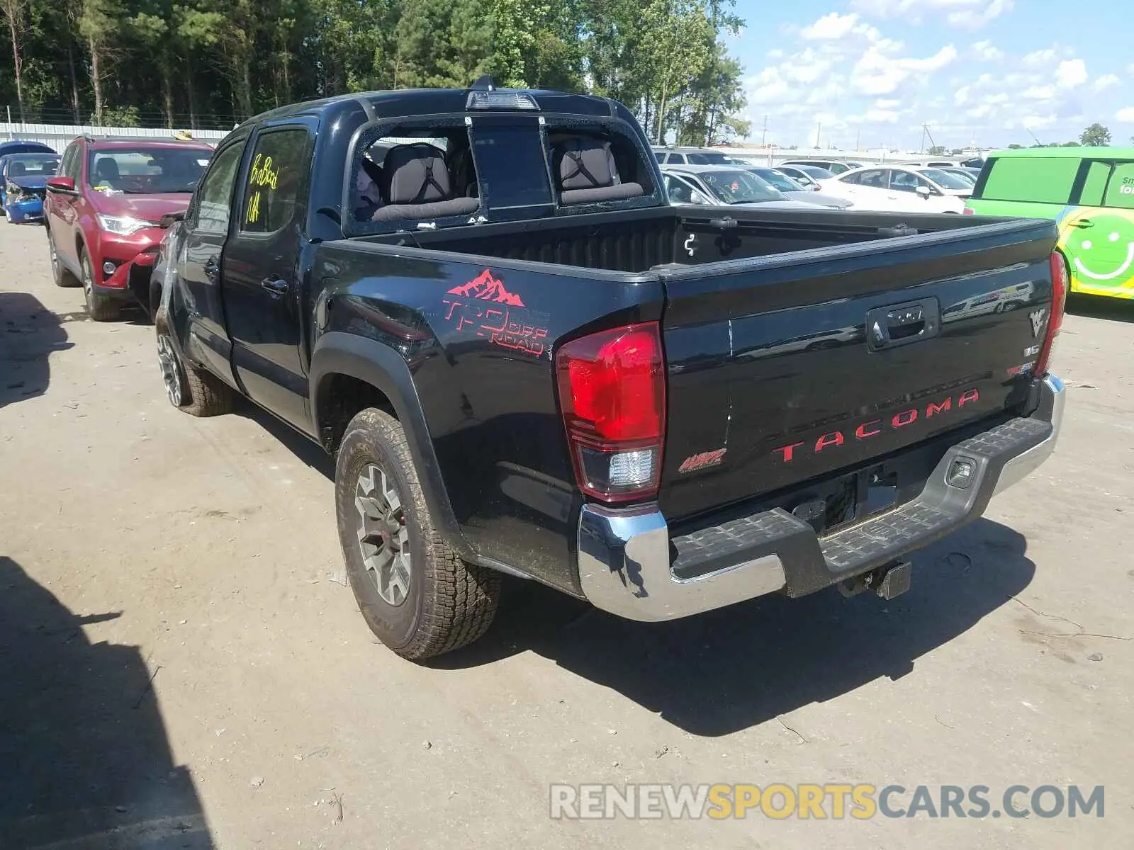 3 Photograph of a damaged car 3TMCZ5AN1KM264256 TOYOTA TACOMA 2019
