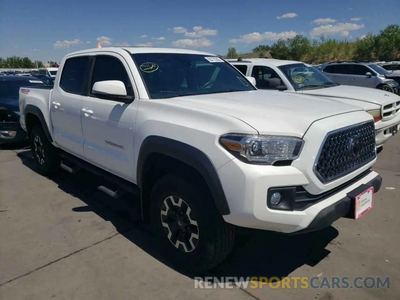 1 Photograph of a damaged car 3TMCZ5AN1KM265777 TOYOTA TACOMA 2019