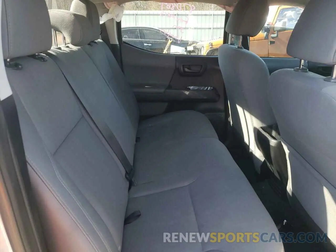 10 Photograph of a damaged car 3TMCZ5AN1KM267917 TOYOTA TACOMA 2019