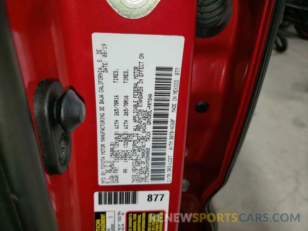 12 Photograph of a damaged car 3TMCZ5AN1KM284068 TOYOTA TACOMA 2019