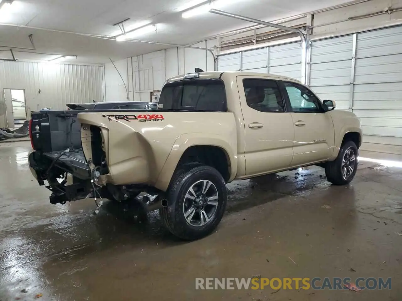 3 Фотография поврежденного автомобиля 3TMCZ5AN1KM285074 TOYOTA TACOMA 2019