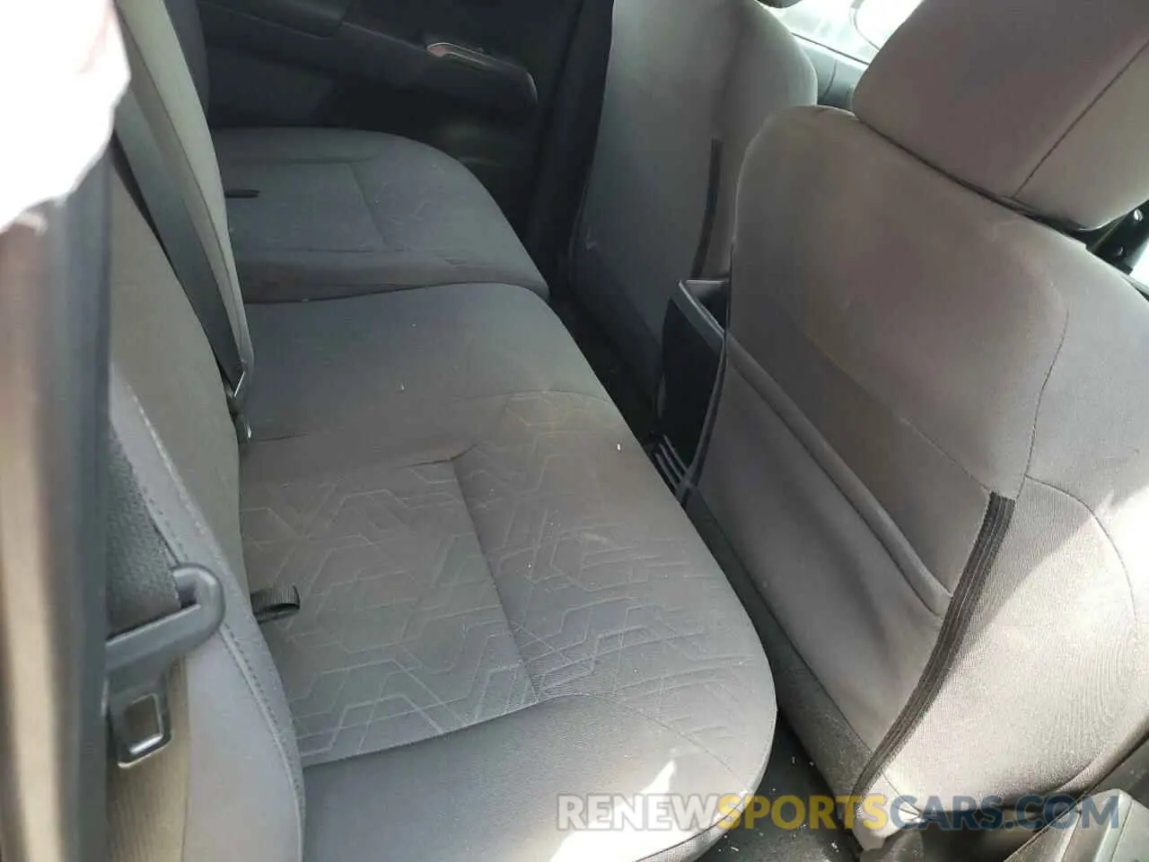 6 Photograph of a damaged car 3TMCZ5AN2KM205068 TOYOTA TACOMA 2019