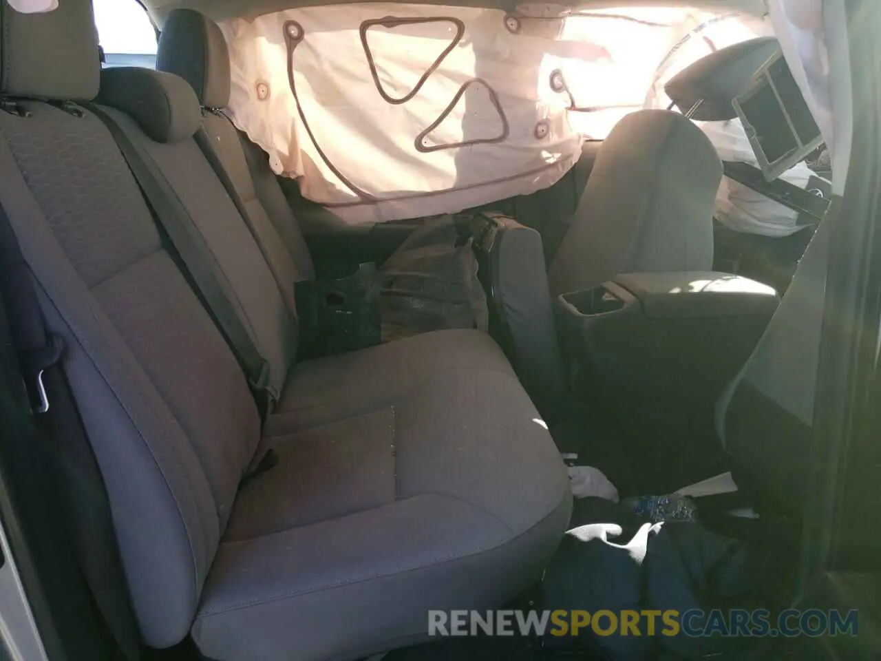 10 Photograph of a damaged car 3TMCZ5AN2KM263066 TOYOTA TACOMA 2019