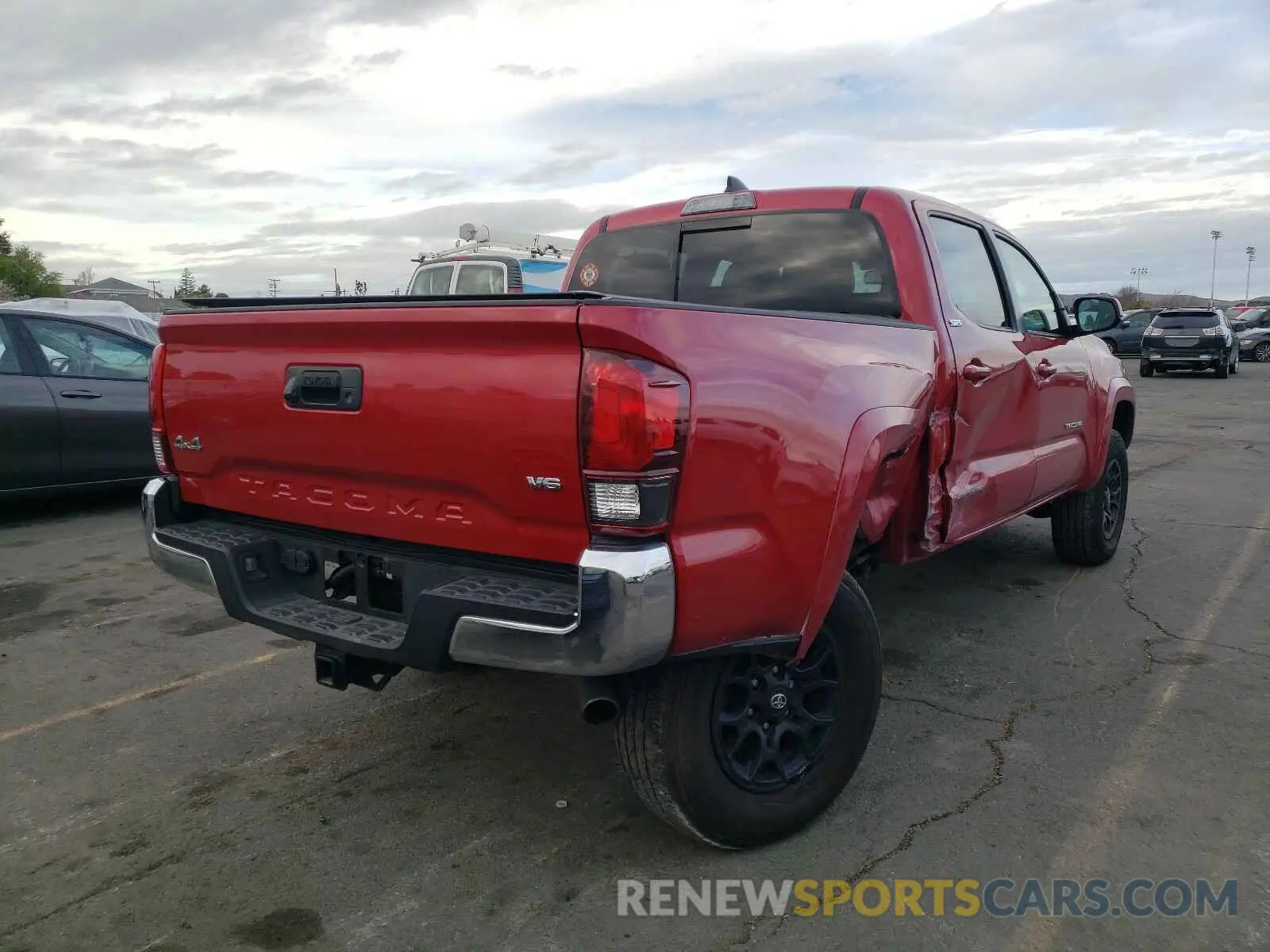 4 Photograph of a damaged car 3TMCZ5AN2KM274150 TOYOTA TACOMA 2019