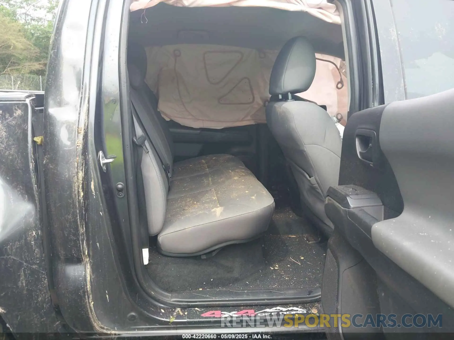 8 Photograph of a damaged car 3TMCZ5AN3KM197613 TOYOTA TACOMA 2019