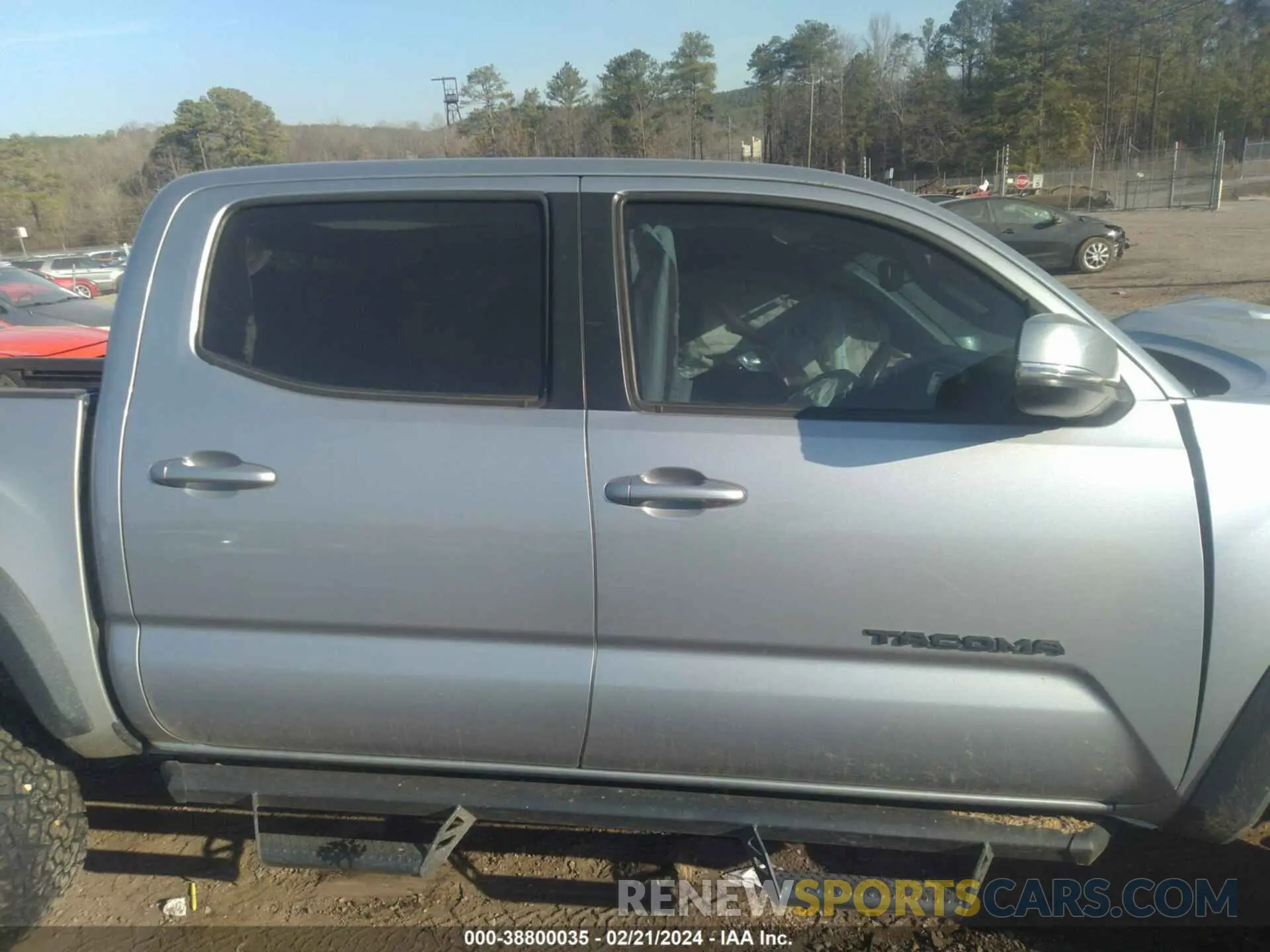 13 Фотография поврежденного автомобиля 3TMCZ5AN3KM206634 TOYOTA TACOMA 2019