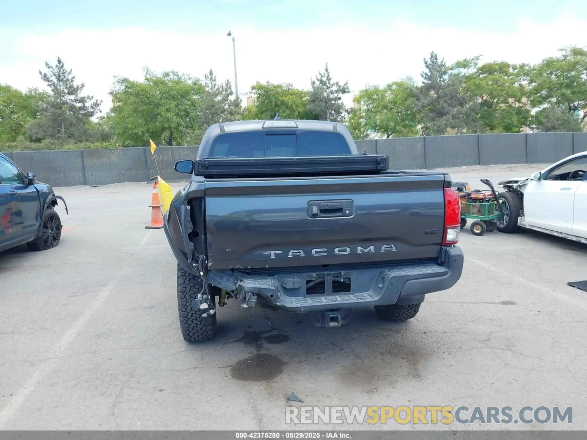 17 Photograph of a damaged car 3TMCZ5AN3KM207783 TOYOTA TACOMA 2019