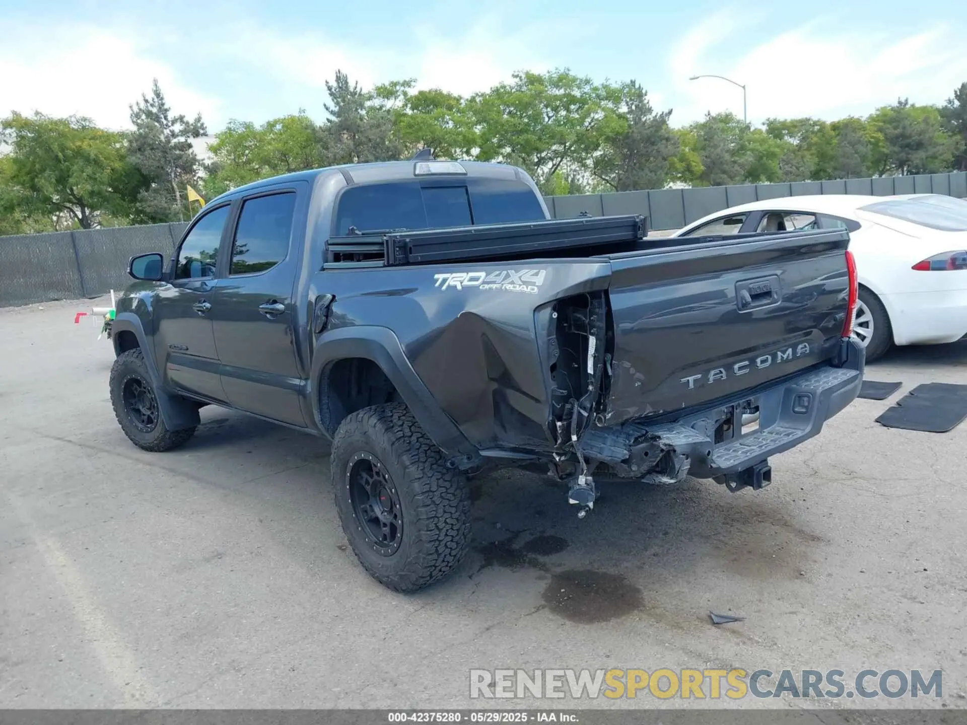 3 Photograph of a damaged car 3TMCZ5AN3KM207783 TOYOTA TACOMA 2019