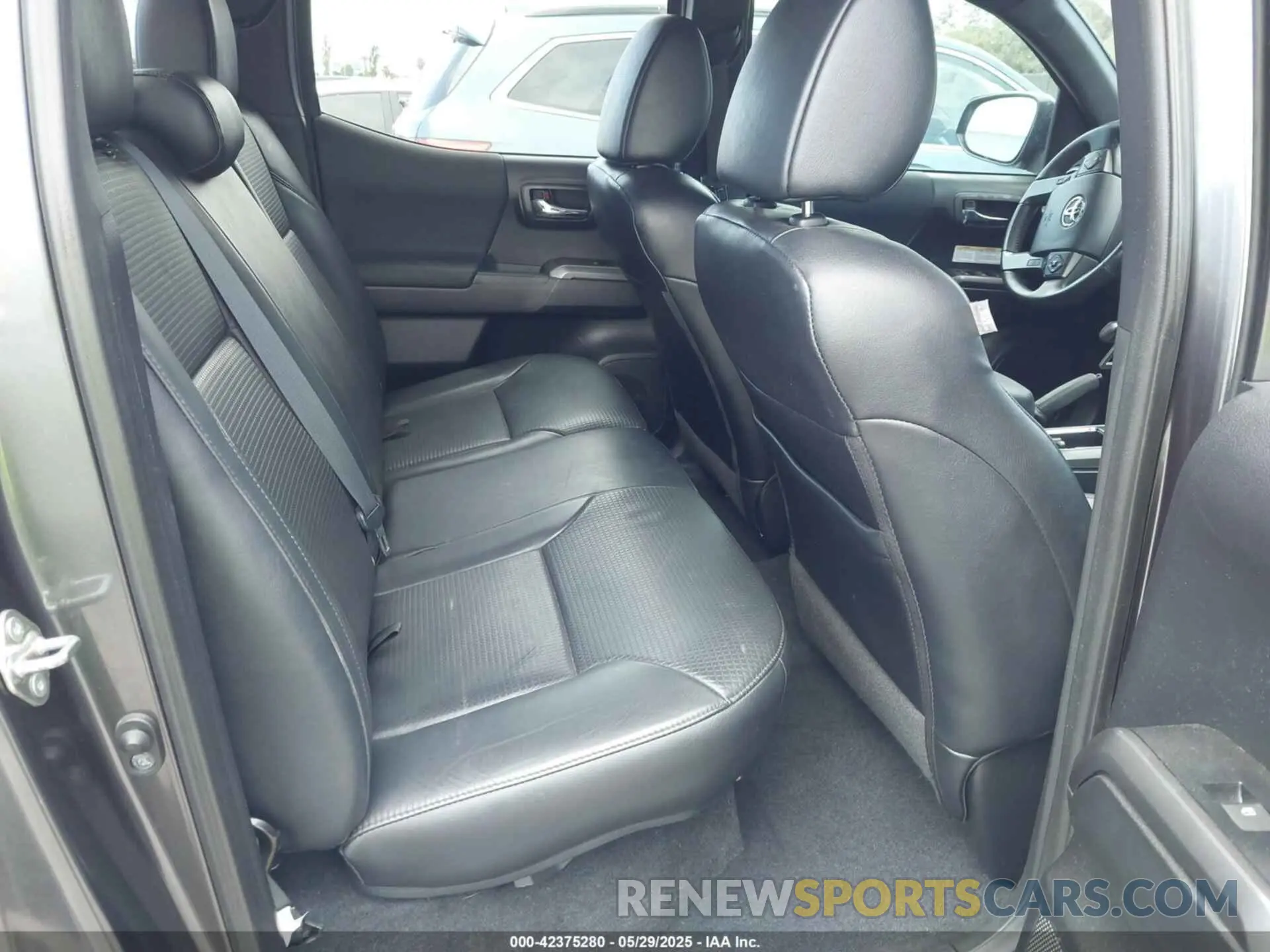 8 Photograph of a damaged car 3TMCZ5AN3KM207783 TOYOTA TACOMA 2019