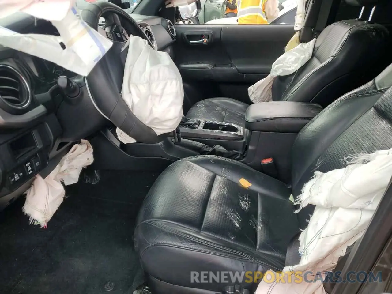 7 Photograph of a damaged car 3TMCZ5AN3KM225233 TOYOTA TACOMA 2019