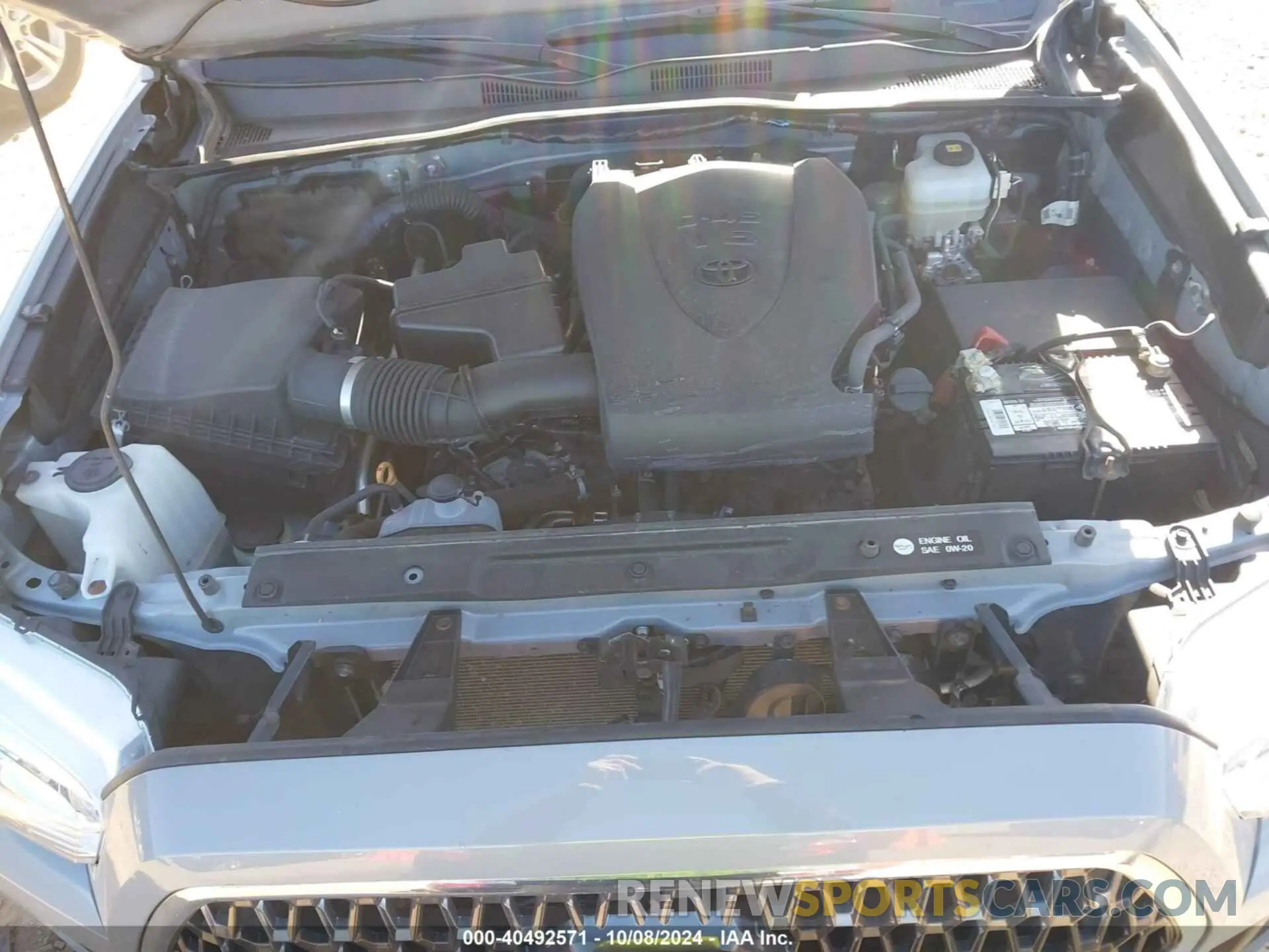 10 Photograph of a damaged car 3TMCZ5AN3KM232313 TOYOTA TACOMA 2019