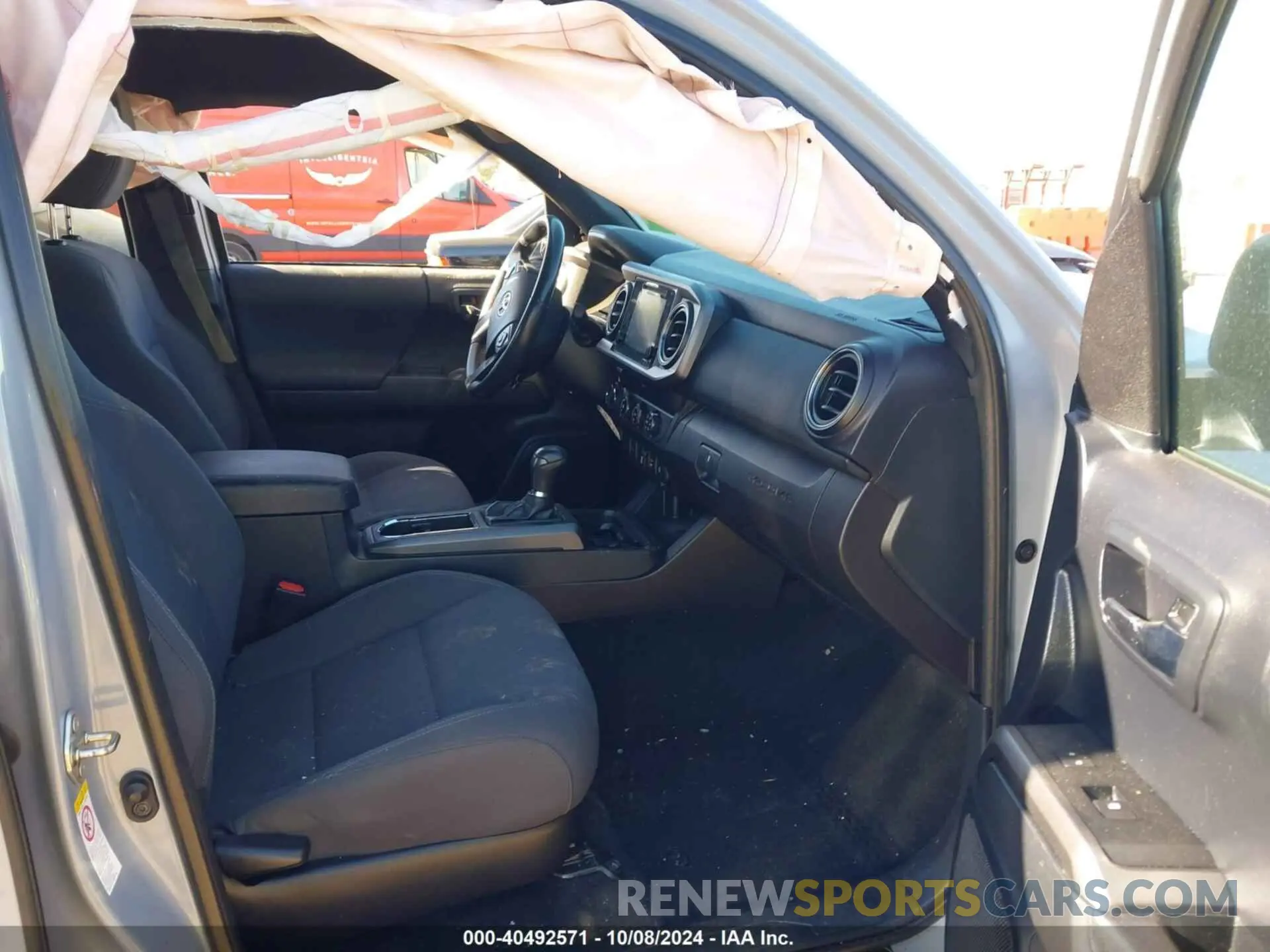 5 Photograph of a damaged car 3TMCZ5AN3KM232313 TOYOTA TACOMA 2019