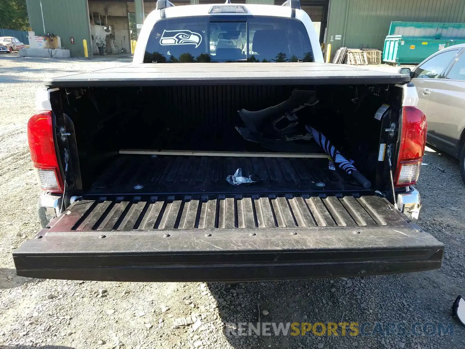 9 Photograph of a damaged car 3TMCZ5AN3KM240525 TOYOTA TACOMA 2019