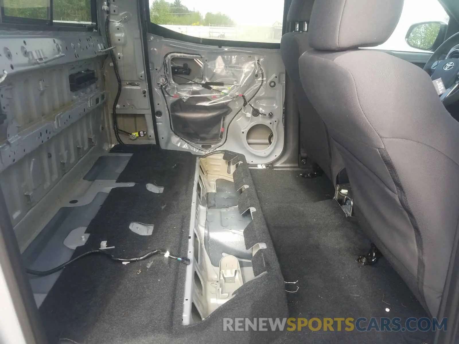 6 Photograph of a damaged car 3TMCZ5AN3KM257941 TOYOTA TACOMA 2019