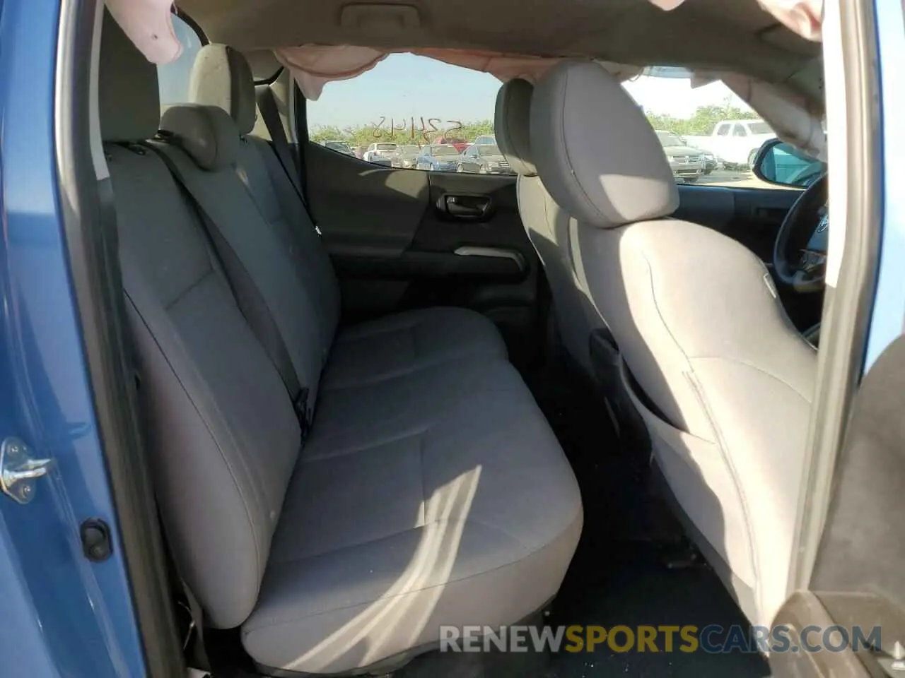 6 Photograph of a damaged car 3TMCZ5AN4KM199550 TOYOTA TACOMA 2019