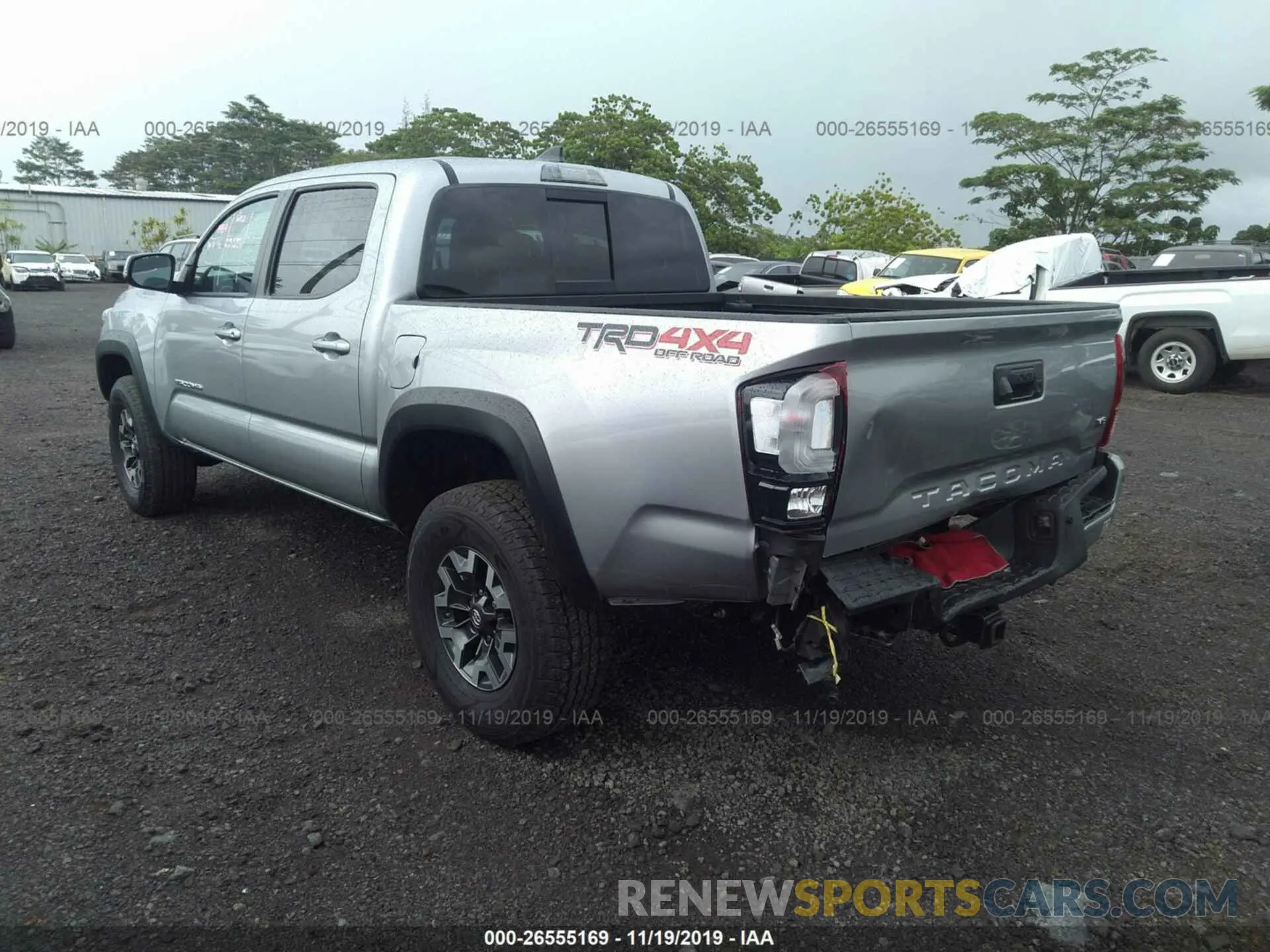 3 Photograph of a damaged car 3TMCZ5AN4KM225211 TOYOTA TACOMA 2019