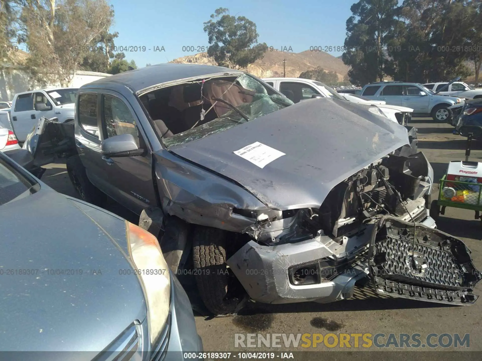 1 Photograph of a damaged car 3TMCZ5AN4KM225970 TOYOTA TACOMA 2019