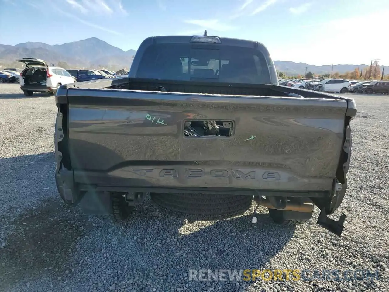6 Фотография поврежденного автомобиля 3TMCZ5AN4KM254613 TOYOTA TACOMA 2019