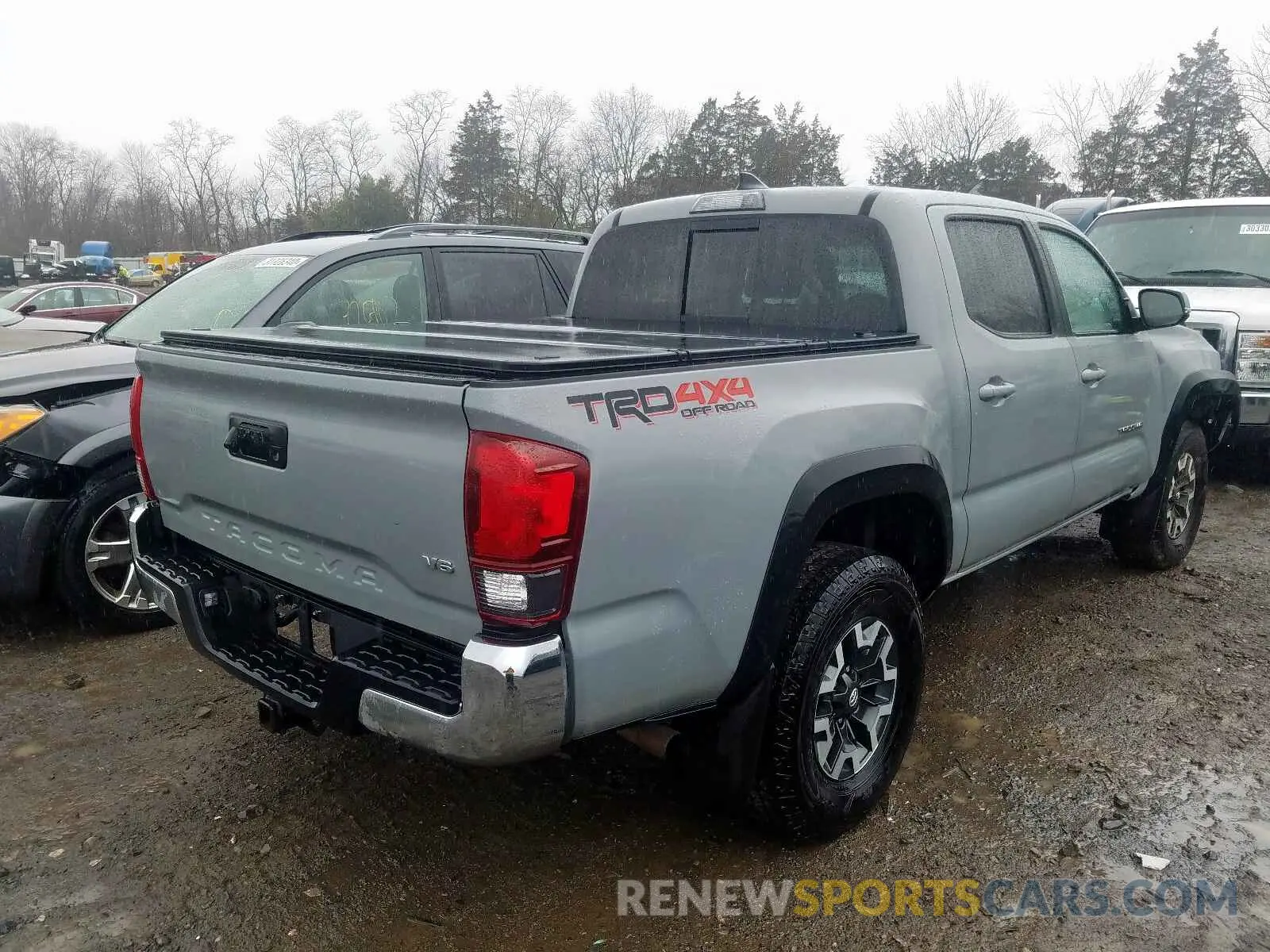 4 Photograph of a damaged car 3TMCZ5AN4KM260850 TOYOTA TACOMA 2019