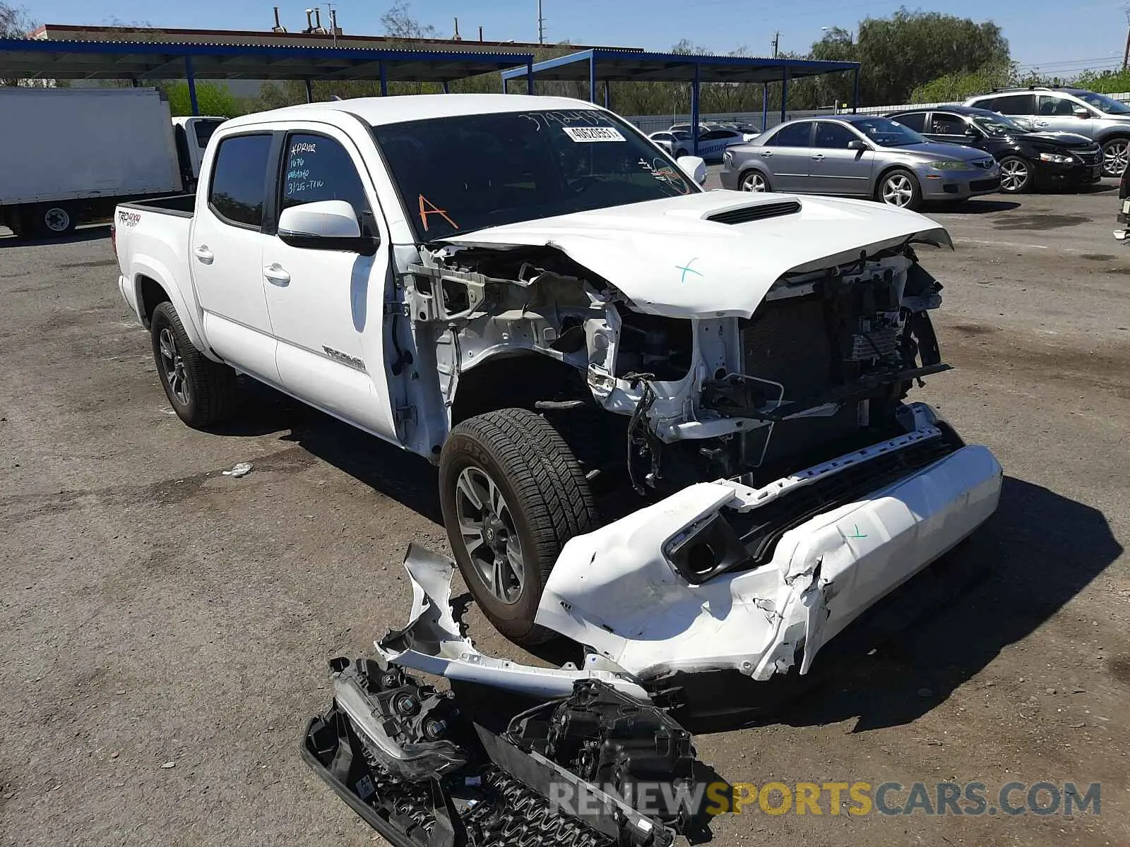 1 Photograph of a damaged car 3TMCZ5AN4KM283352 TOYOTA TACOMA 2019