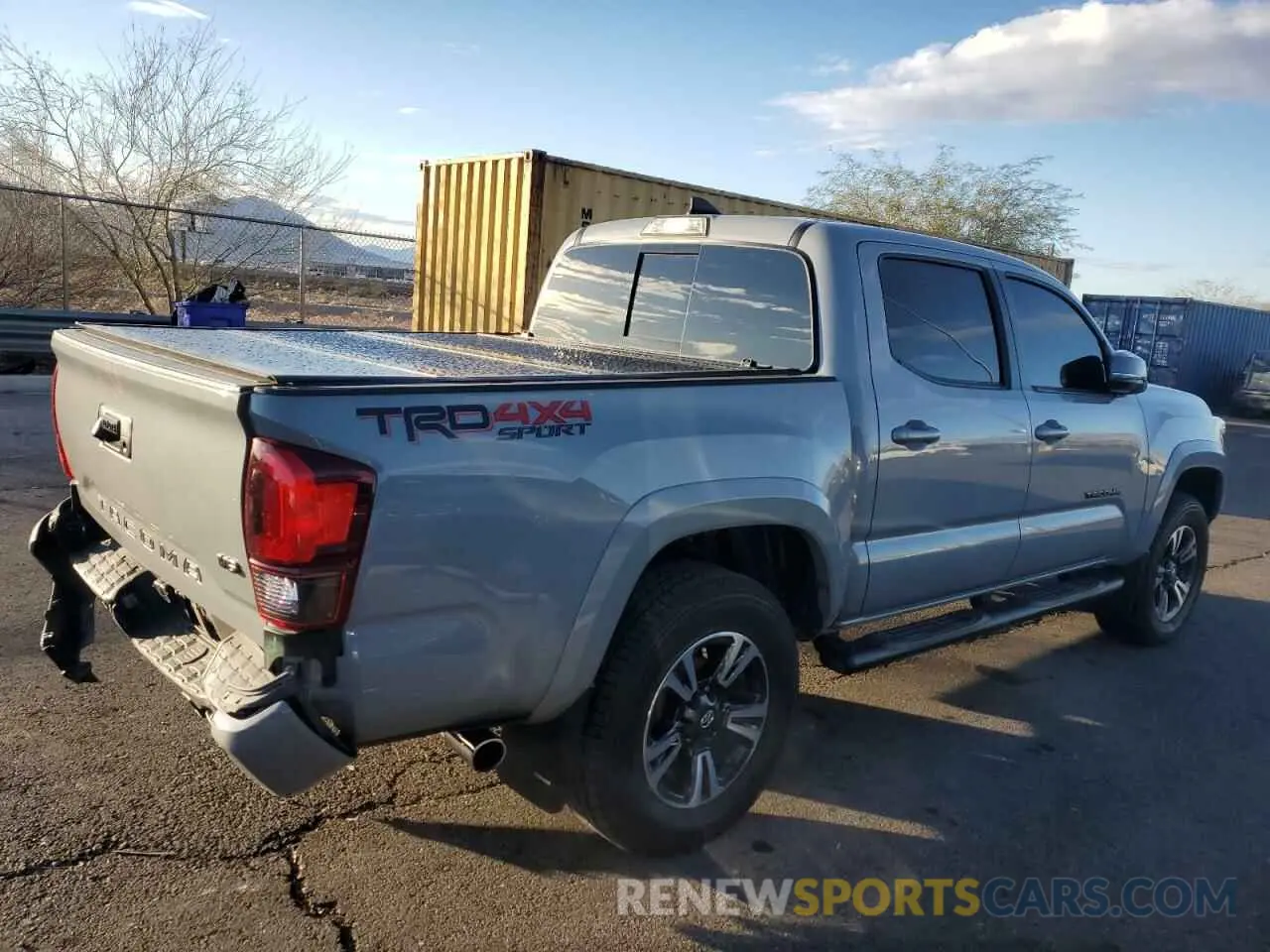3 Фотография поврежденного автомобиля 3TMCZ5AN4KM284811 TOYOTA TACOMA 2019