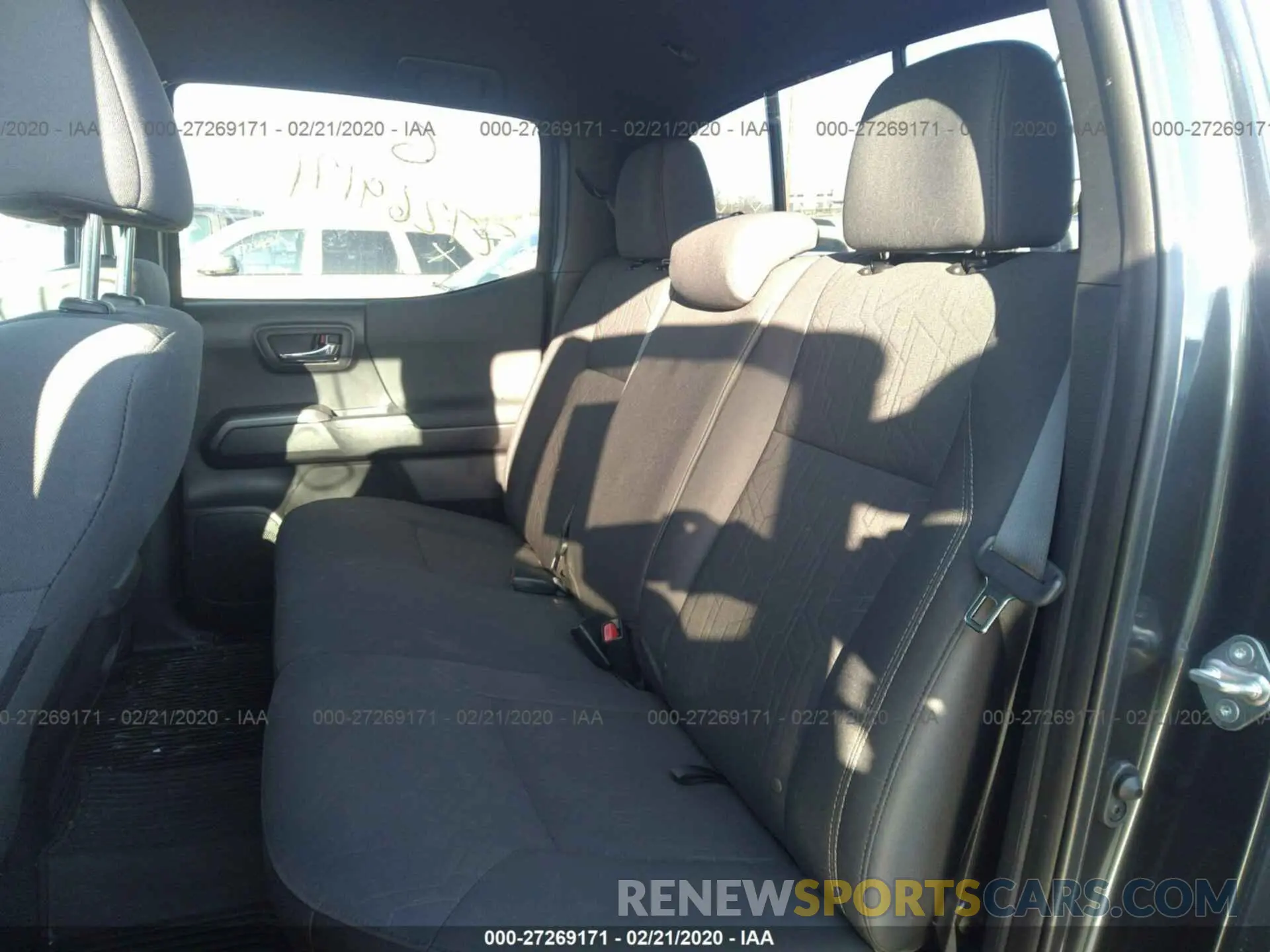 8 Photograph of a damaged car 3TMCZ5AN4KM286994 TOYOTA TACOMA 2019