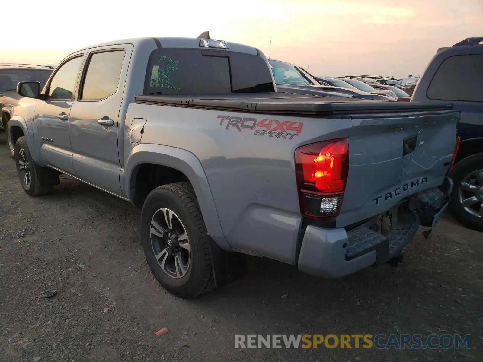 3 Photograph of a damaged car 3TMCZ5AN4KM287904 TOYOTA TACOMA 2019