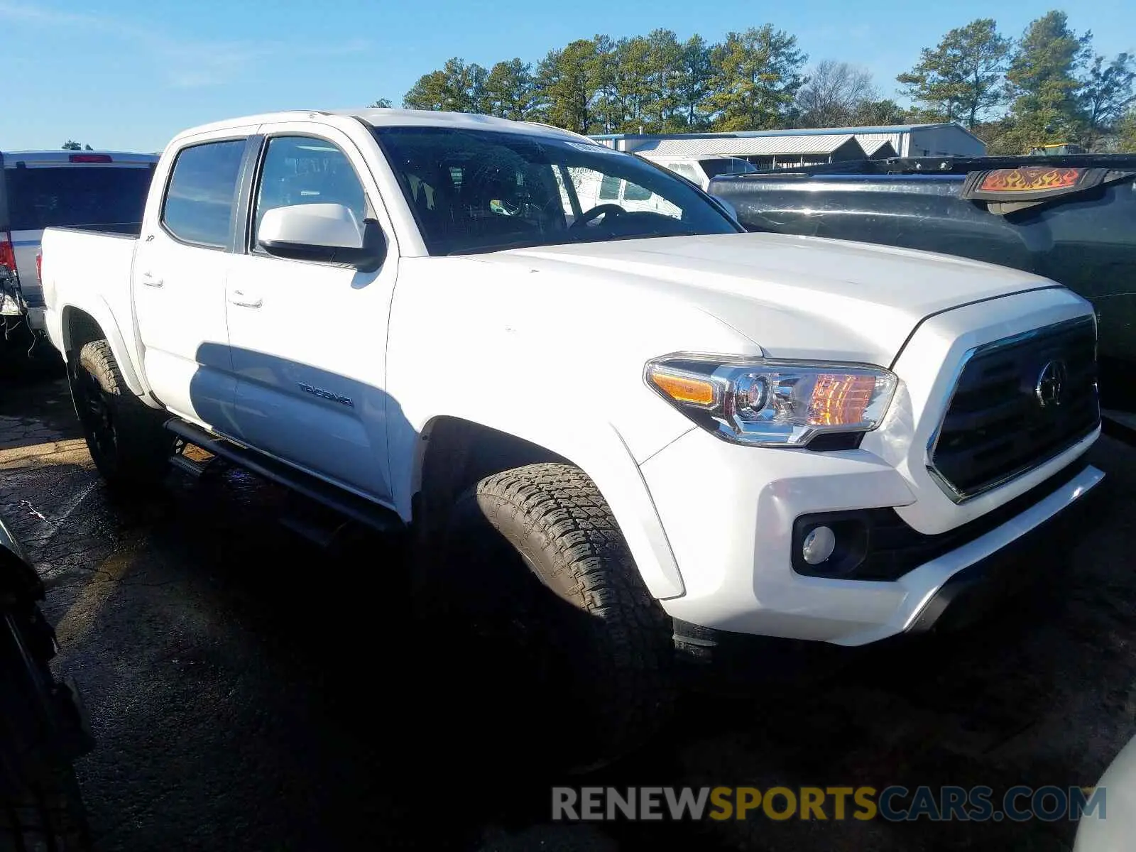 1 Photograph of a damaged car 3TMCZ5AN5KM195538 TOYOTA TACOMA 2019