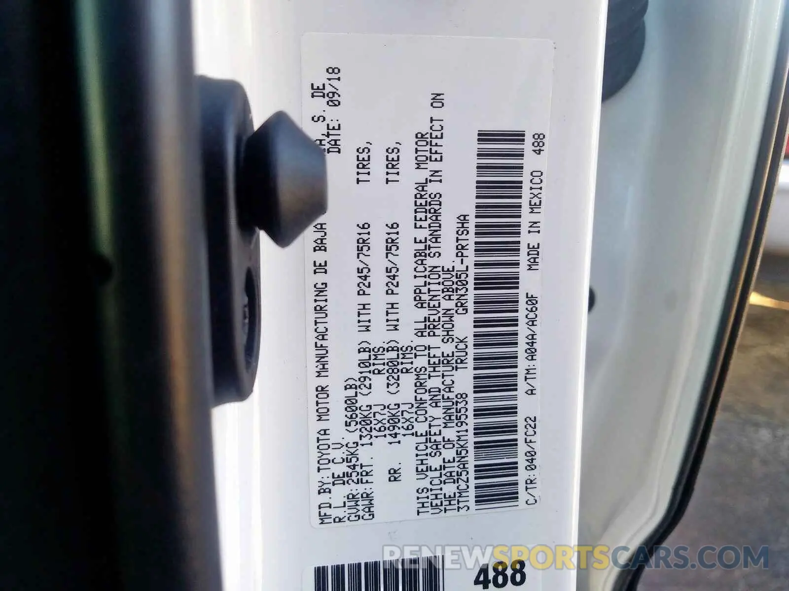 10 Photograph of a damaged car 3TMCZ5AN5KM195538 TOYOTA TACOMA 2019