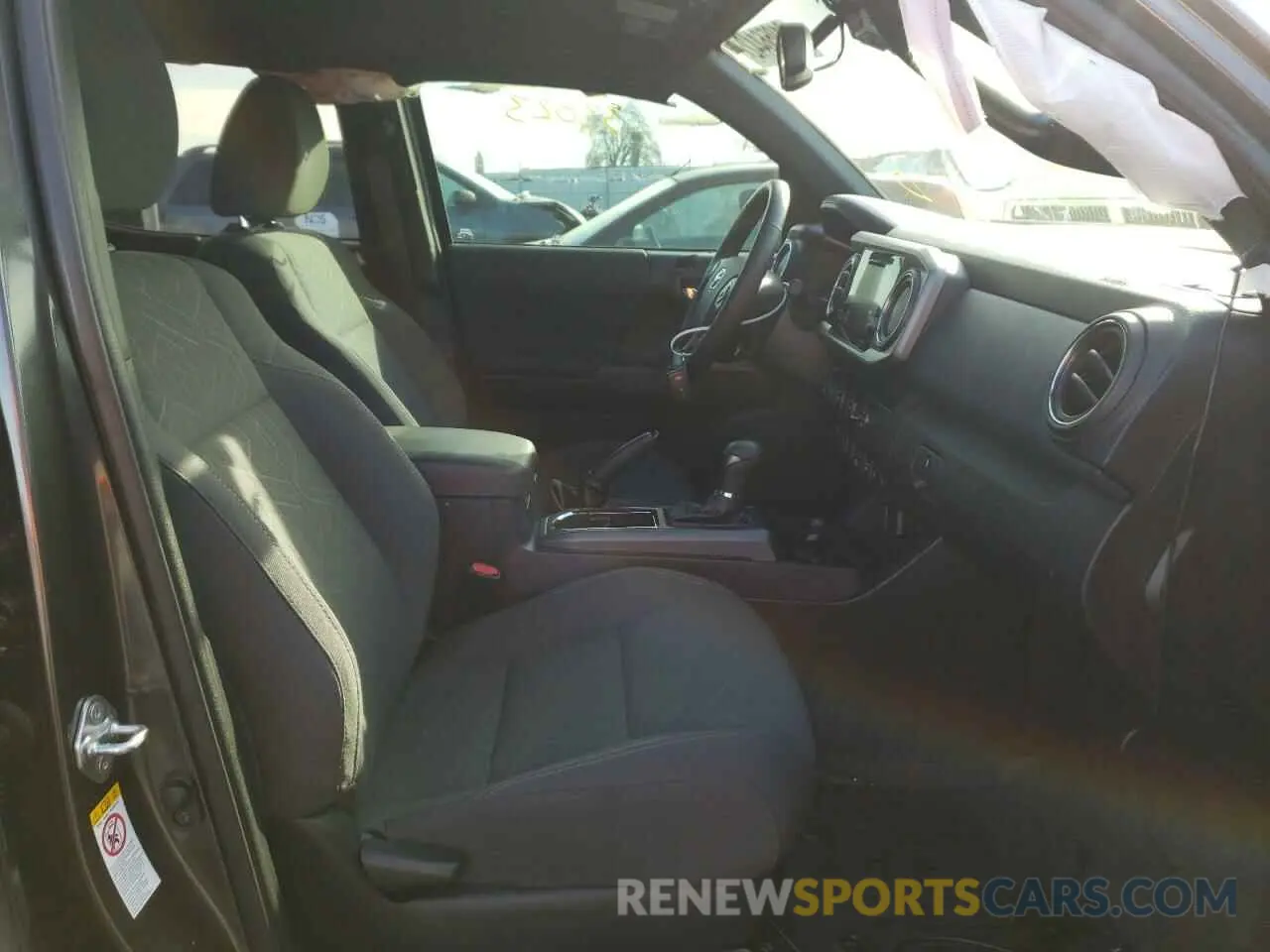 5 Photograph of a damaged car 3TMCZ5AN5KM202553 TOYOTA TACOMA 2019
