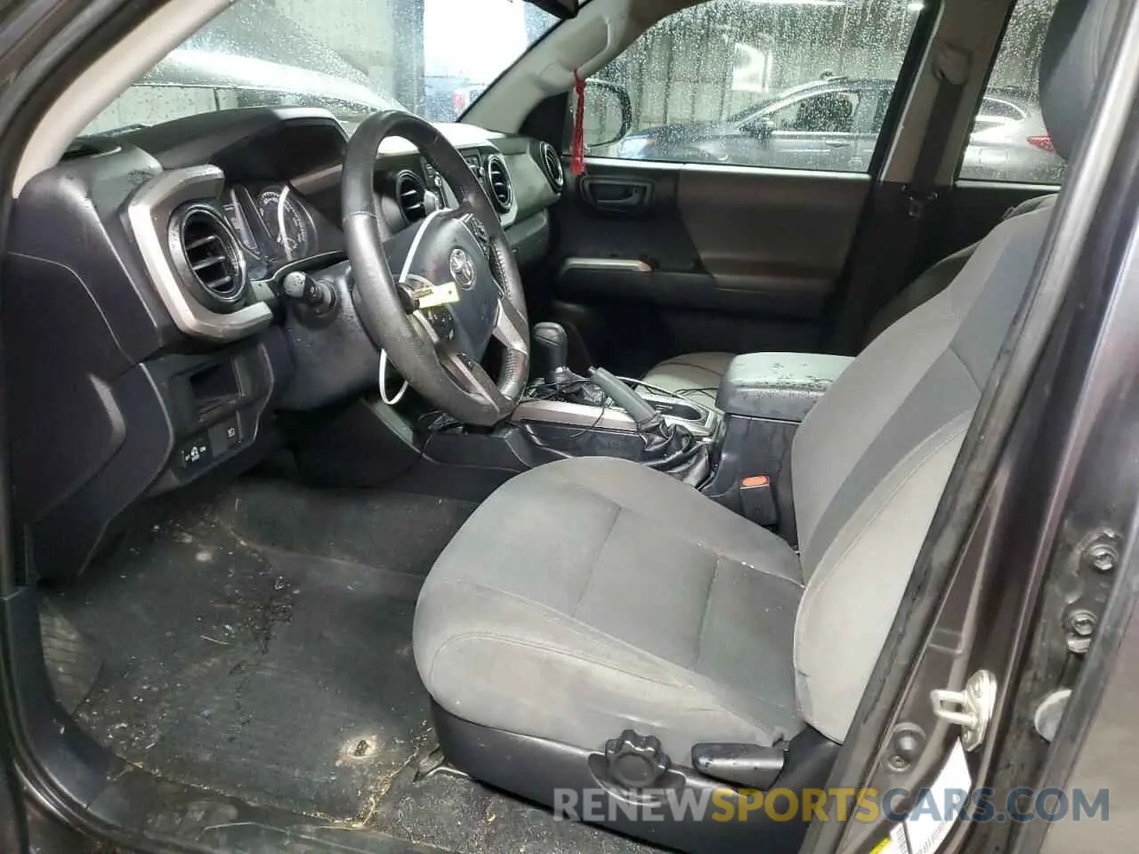 7 Фотография поврежденного автомобиля 3TMCZ5AN5KM214377 TOYOTA TACOMA 2019