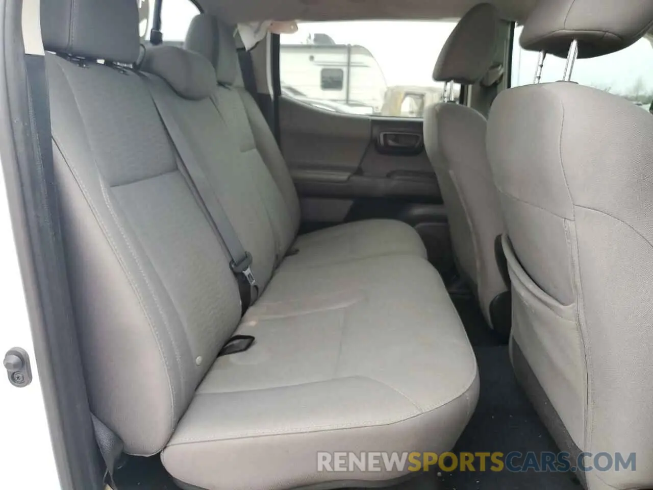 11 Photograph of a damaged car 3TMCZ5AN5KM221264 TOYOTA TACOMA 2019
