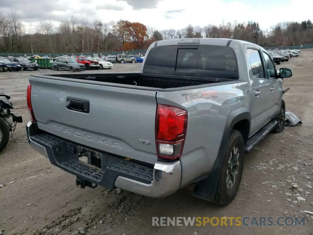 4 Photograph of a damaged car 3TMCZ5AN5KM269573 TOYOTA TACOMA 2019