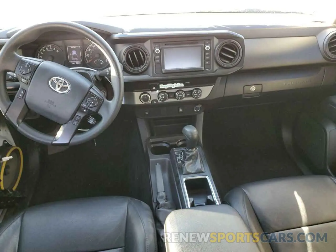 8 Фотография поврежденного автомобиля 3TMCZ5AN6KM204330 TOYOTA TACOMA 2019