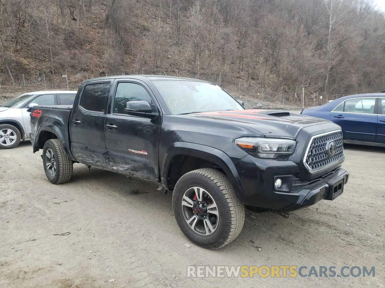 1 Photograph of a damaged car 3TMCZ5AN6KM214355 TOYOTA TACOMA 2019