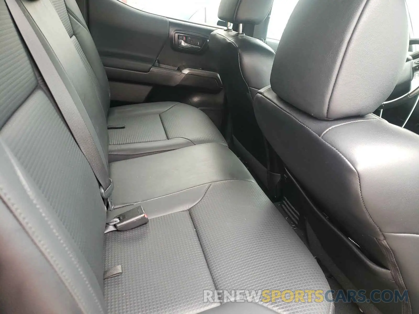 6 Photograph of a damaged car 3TMCZ5AN6KM214355 TOYOTA TACOMA 2019