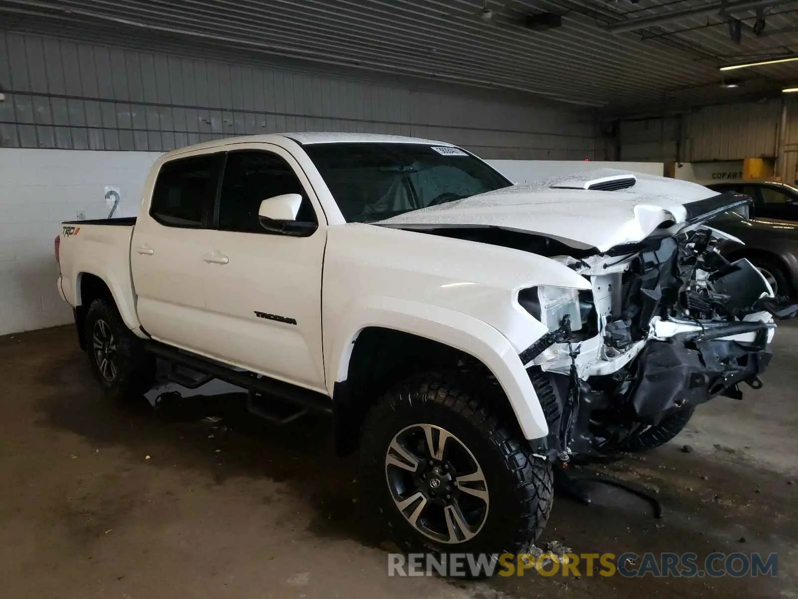 1 Photograph of a damaged car 3TMCZ5AN6KM238042 TOYOTA TACOMA 2019