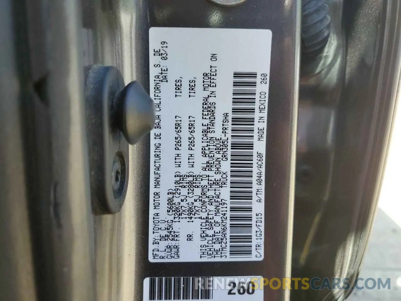 10 Photograph of a damaged car 3TMCZ5AN6KM241197 TOYOTA TACOMA 2019