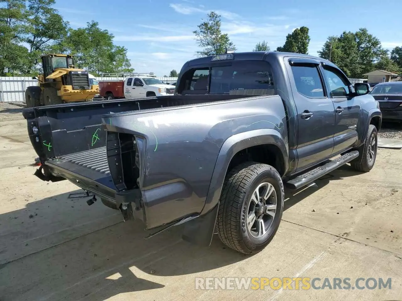 4 Photograph of a damaged car 3TMCZ5AN6KM241197 TOYOTA TACOMA 2019