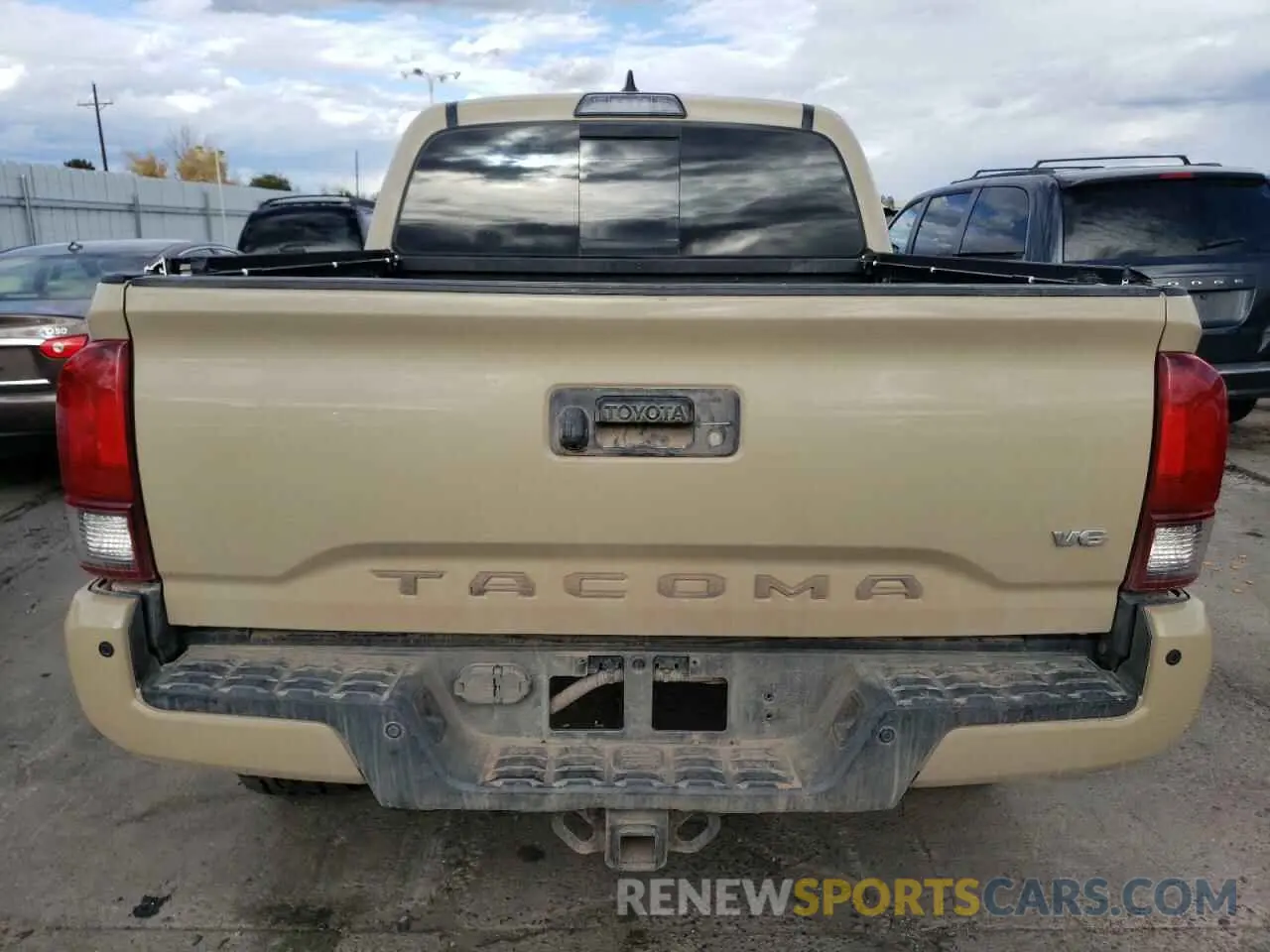 6 Photograph of a damaged car 3TMCZ5AN6KM278489 TOYOTA TACOMA 2019