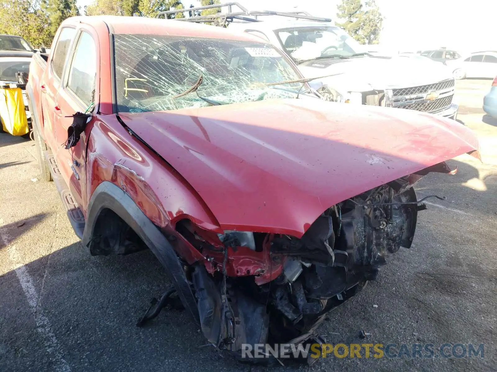 1 Photograph of a damaged car 3TMCZ5AN7KM194617 TOYOTA TACOMA 2019